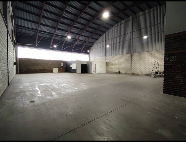 491M² WAREHOUSE TO LET IN DRIEHOEK